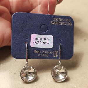 Swarovski Element NEW Clear Tear Drop Loop Dangle earrings. Leverback. Classy